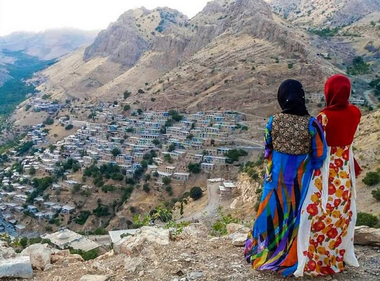 گردشگری گنج نهفته کردستان/ توسعه زیر ساخت های گردشگری موجب اشتغالزایی در کردستان می شود